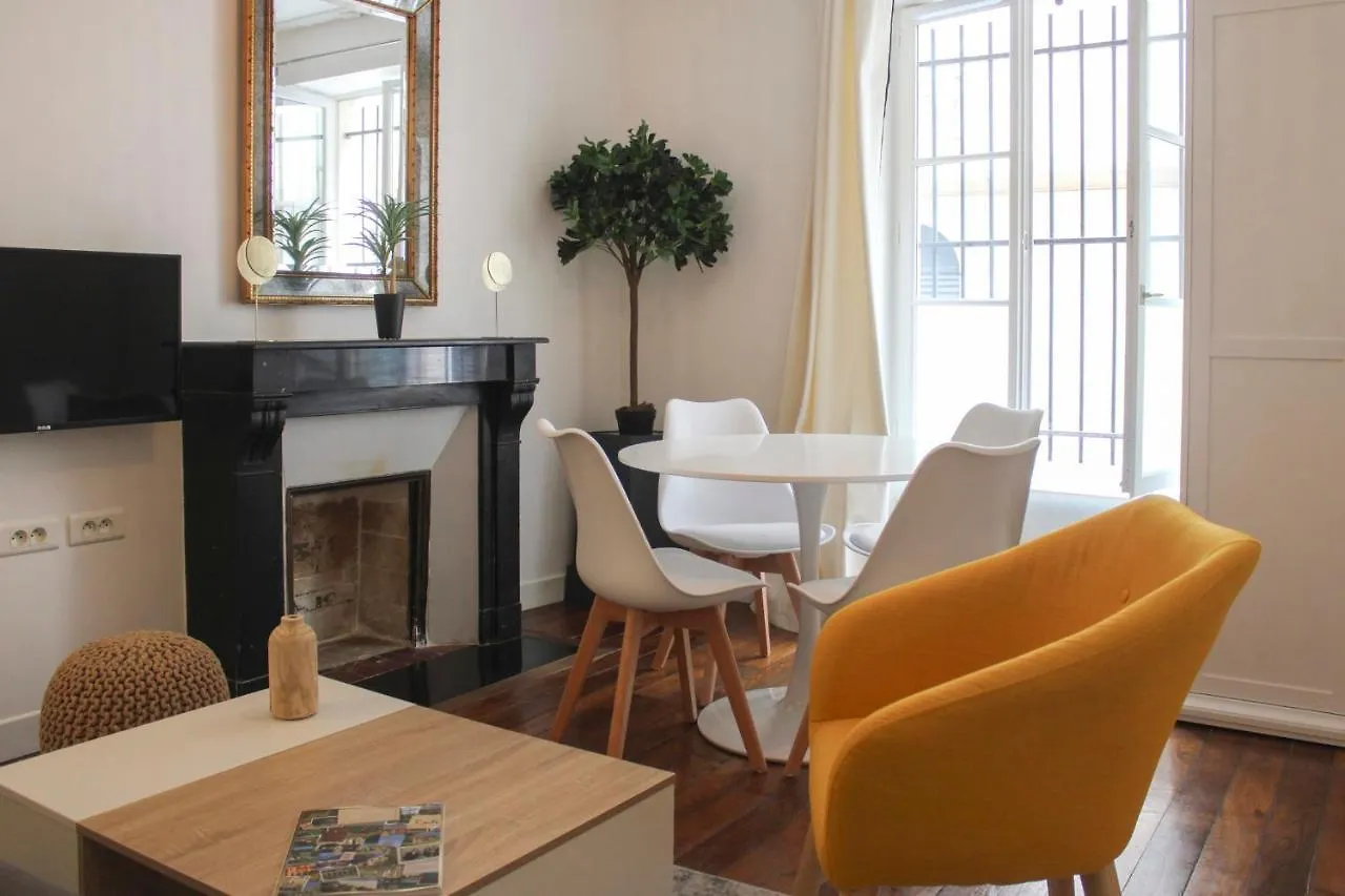 Cozy And Practical Cocoon At The Heart Of Paris Apartment 0*,