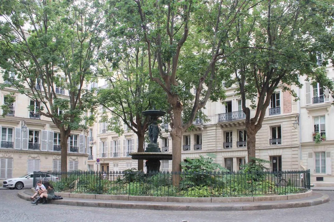 Cozy And Practical Cocoon At The Heart Of Paris Apartment 0*,  France